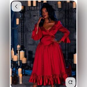 La femme en noir Mina Dracula dress red medium